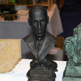 Cthuliana Corner - Lovecraft bust Cthuliana Corner - Lovecraft bust